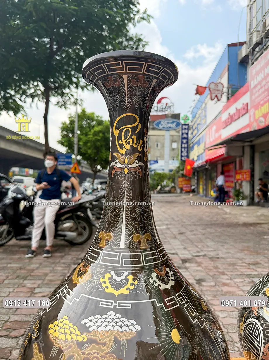 Chữ Phúc thư pháp được khảm vàng 24K sang trọng